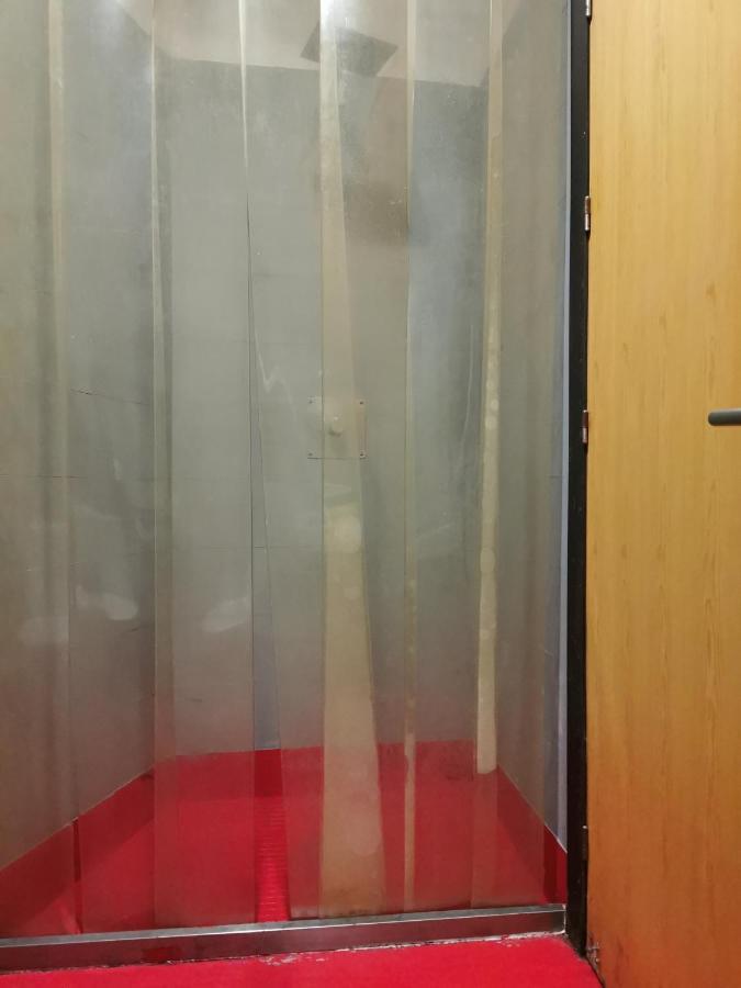 Traveller Box Hostel Sevilla Eksteriør billede