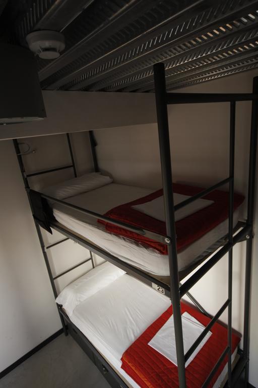 Traveller Box Hostel Sevilla Værelse billede
