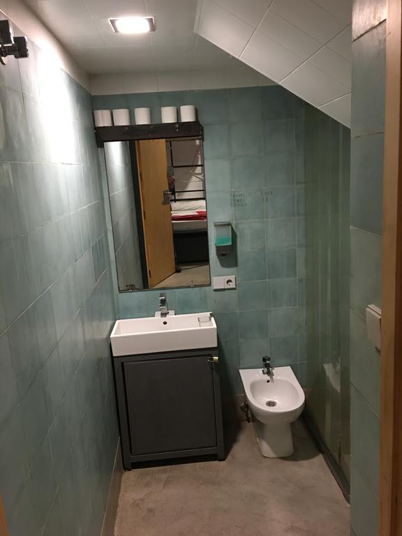 Traveller Box Hostel Sevilla Eksteriør billede